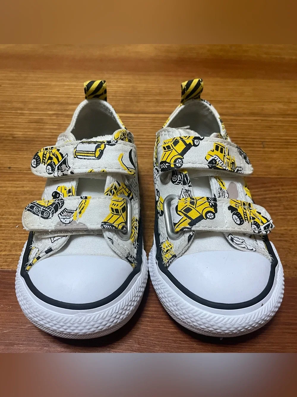 Converse Toddler White Canvas Sneakers w Yellow & Black Construction Vehicles
